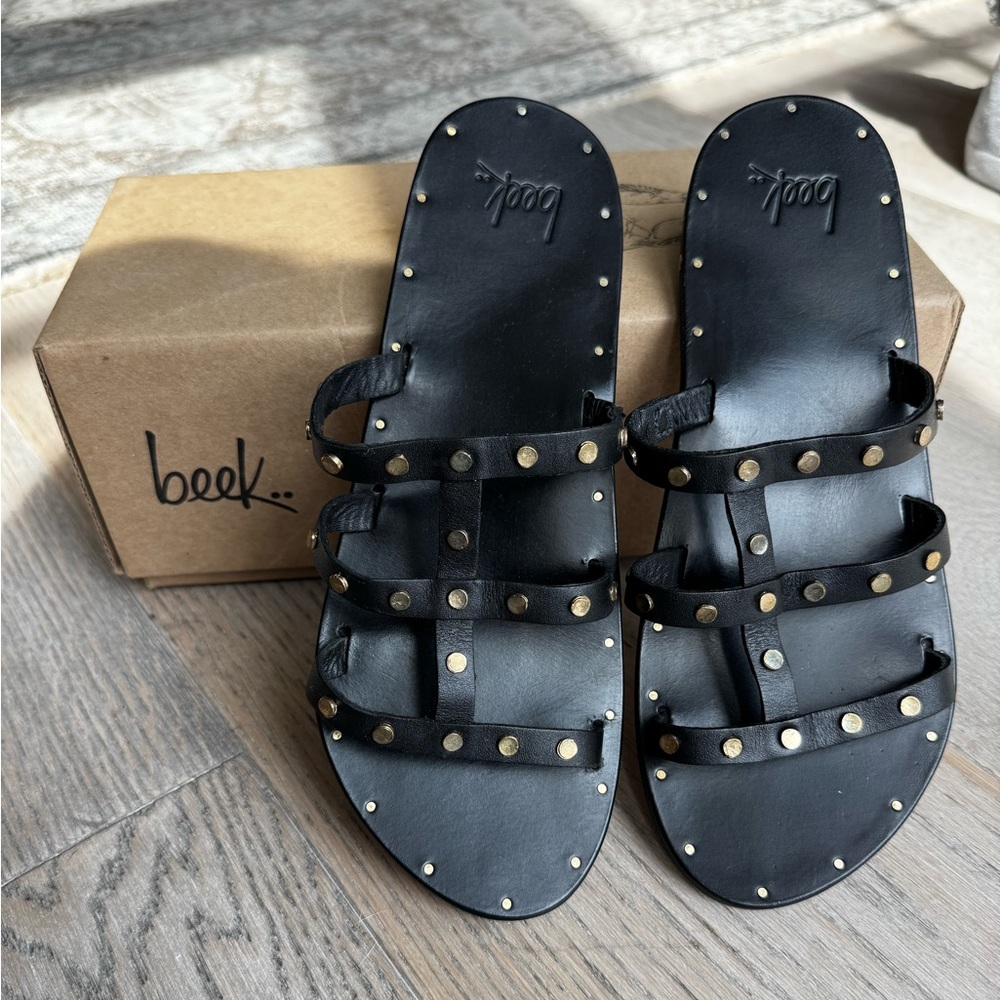 BEEK 'I'IWI - Black Leather Studded Sandals Size8